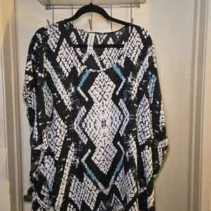 Pure Energy Black and White‎ Geometric Blouse with Batwing Sleeves Size 1X